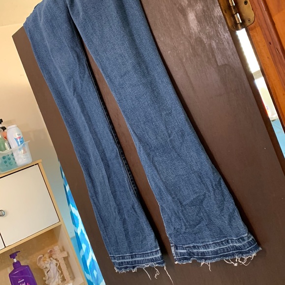 Super low boot cut jeans from Levi’s. Size 11, jr., medium - Picture 2 of 6